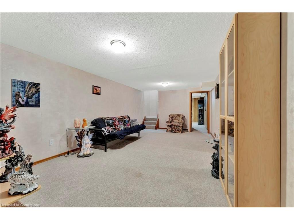 









5


Marcon

Court,
Kitchener,




ON
N2E 3G2

