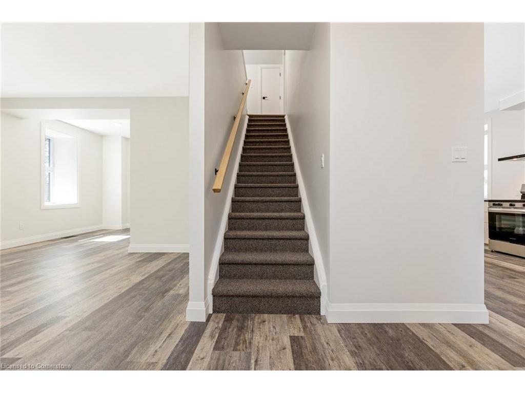 









33


Islington

Avenue,
Guelph,




ON
N1E 1B2

