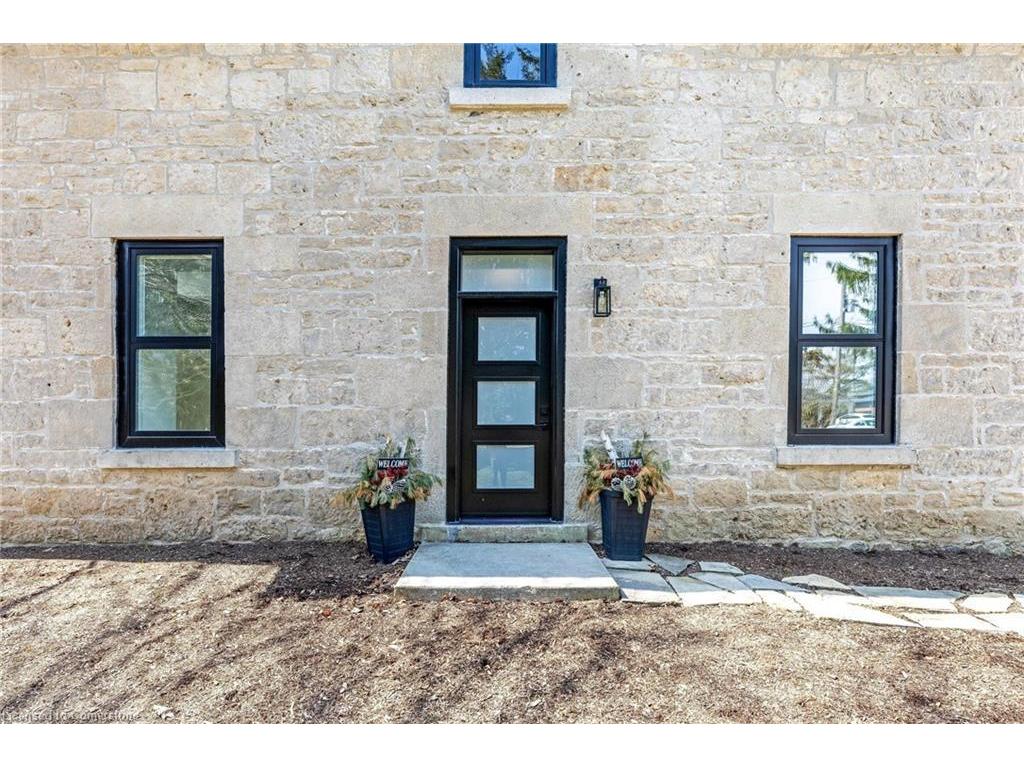 









33


Islington

Avenue,
Guelph,




ON
N1E 1B2

