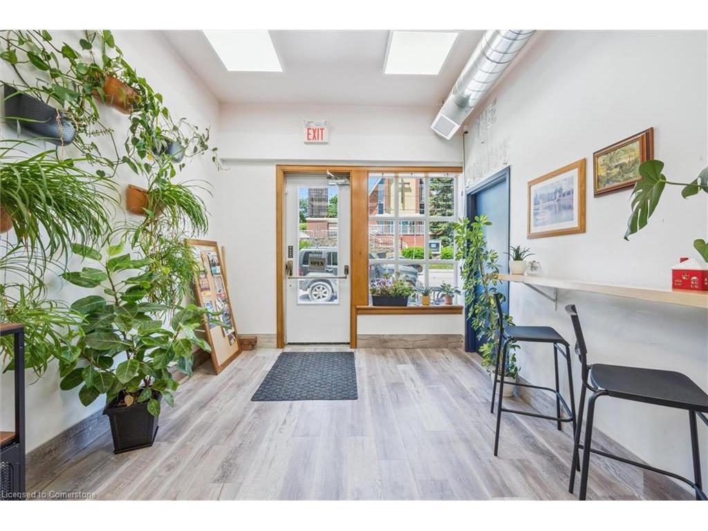 









1406


King

Street North,
St. Jacobs,




ON
N0B 2N0

