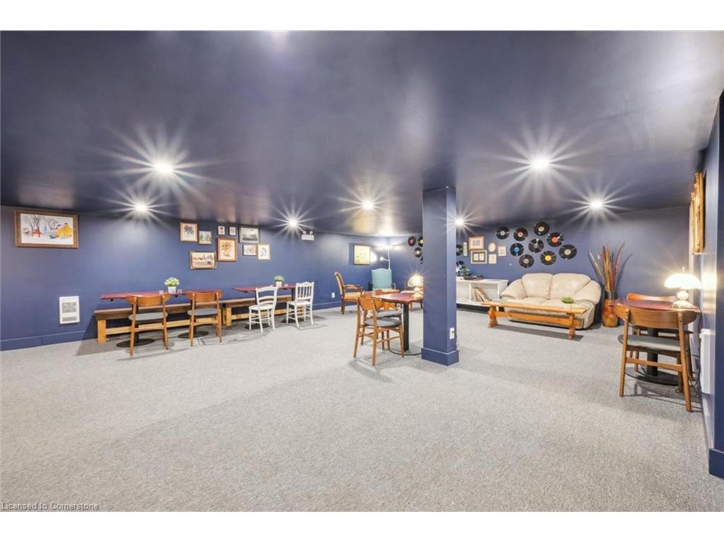 









1406


King

Street North,
St. Jacobs,




ON
N0B 2N0

