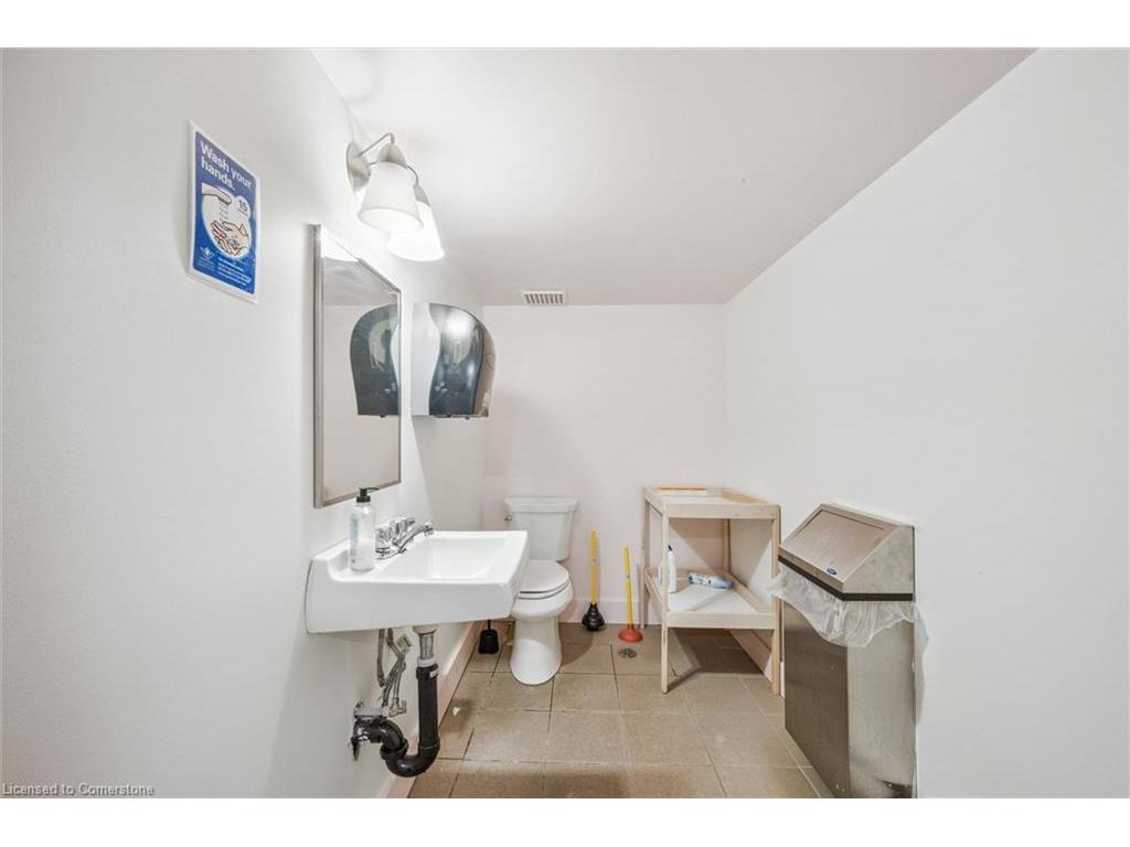 









1406


King

Street North,
St. Jacobs,




ON
N0B 2N0

