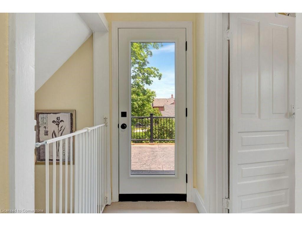 









405


Margaret

Street,
Cambridge,




ON
N3H 3X6

