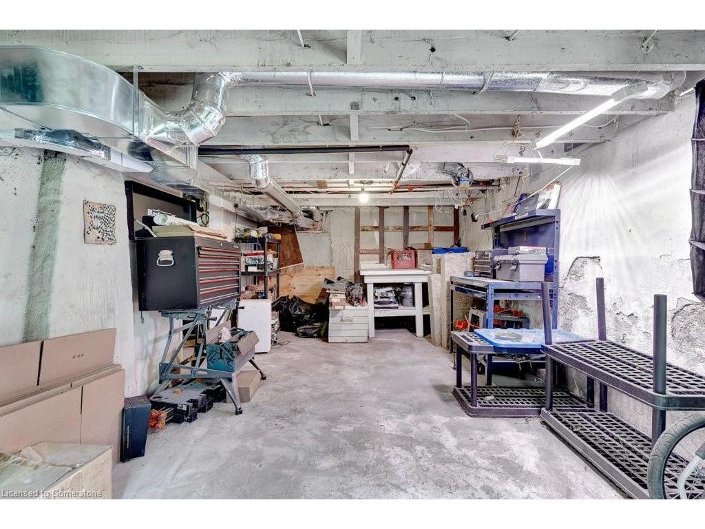









405


Margaret

Street,
Cambridge,




ON
N3H 3X6


