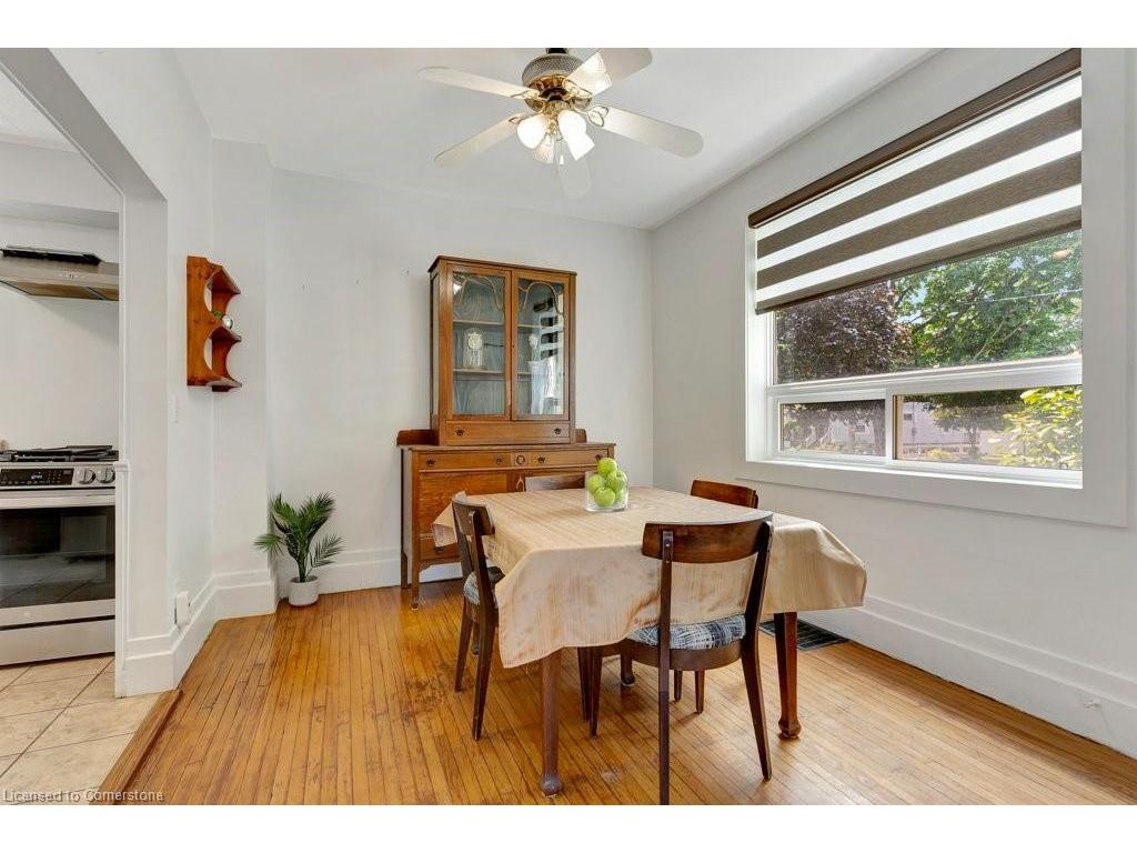 









405


Margaret

Street,
Cambridge,




ON
N3H 3X6

