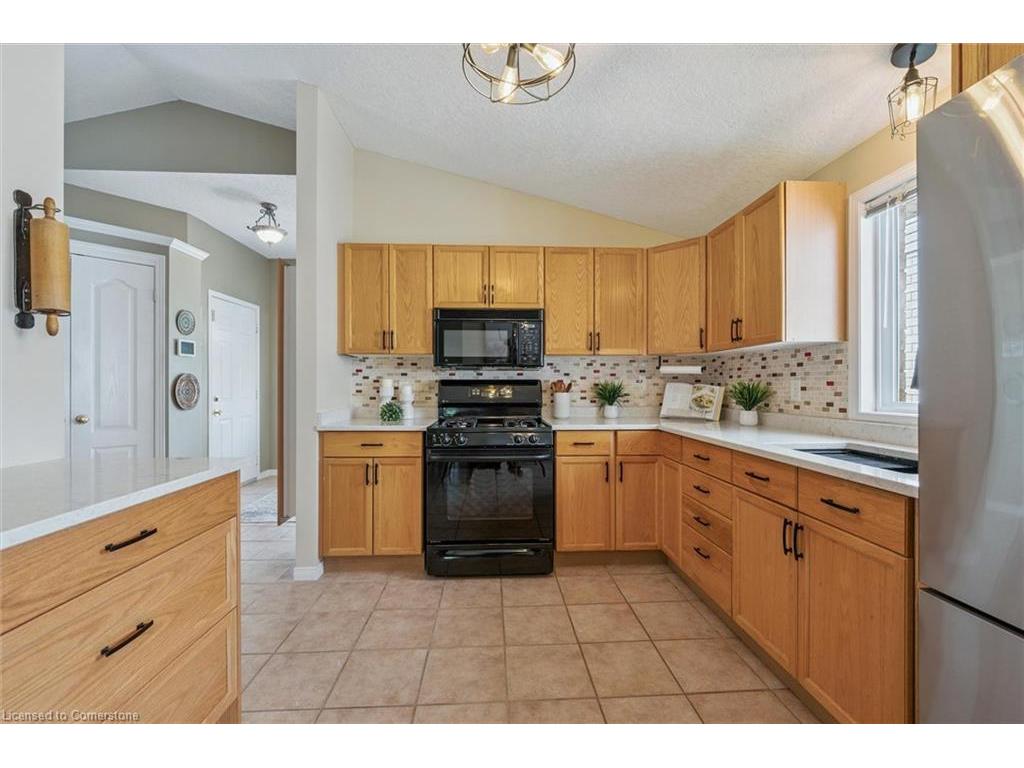 









576


Windjammer

Way,
Waterloo,




ON
N2K 3Z5

