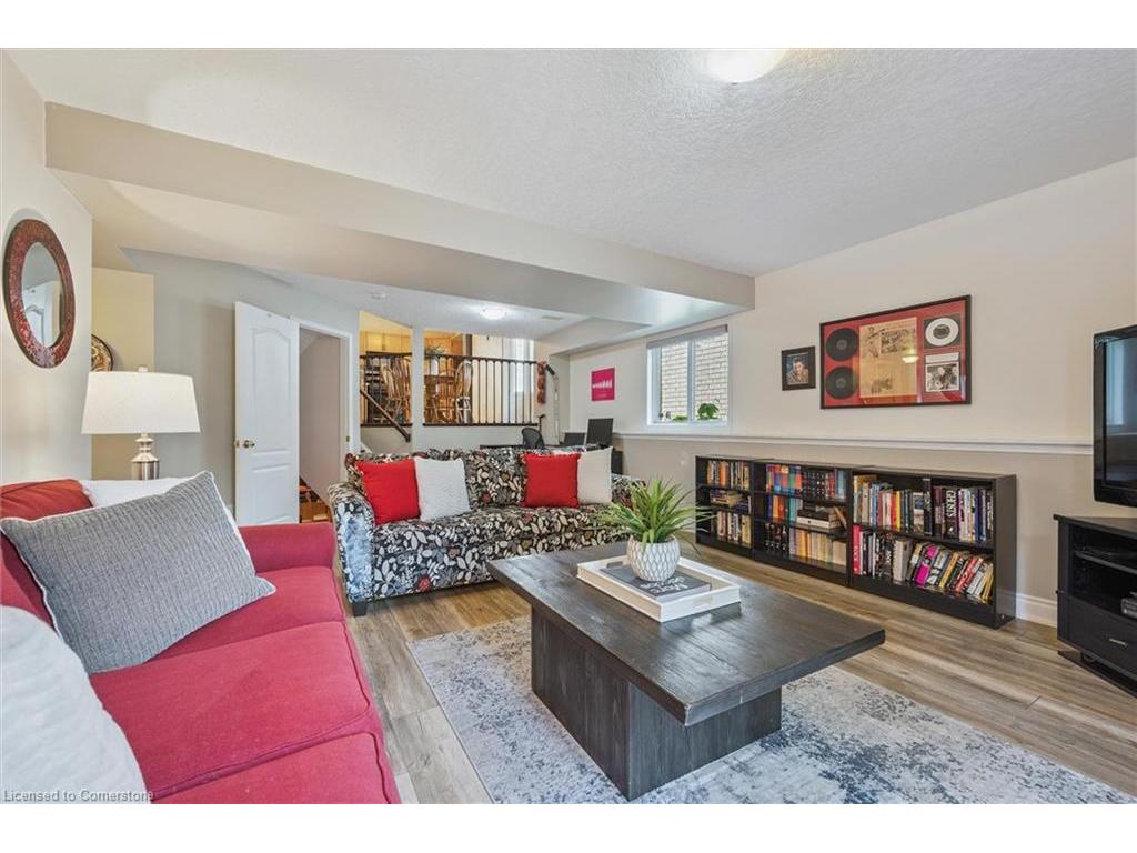 









576


Windjammer

Way,
Waterloo,




ON
N2K 3Z5

