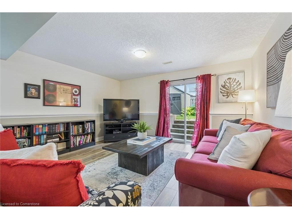 









576


Windjammer

Way,
Waterloo,




ON
N2K 3Z5

