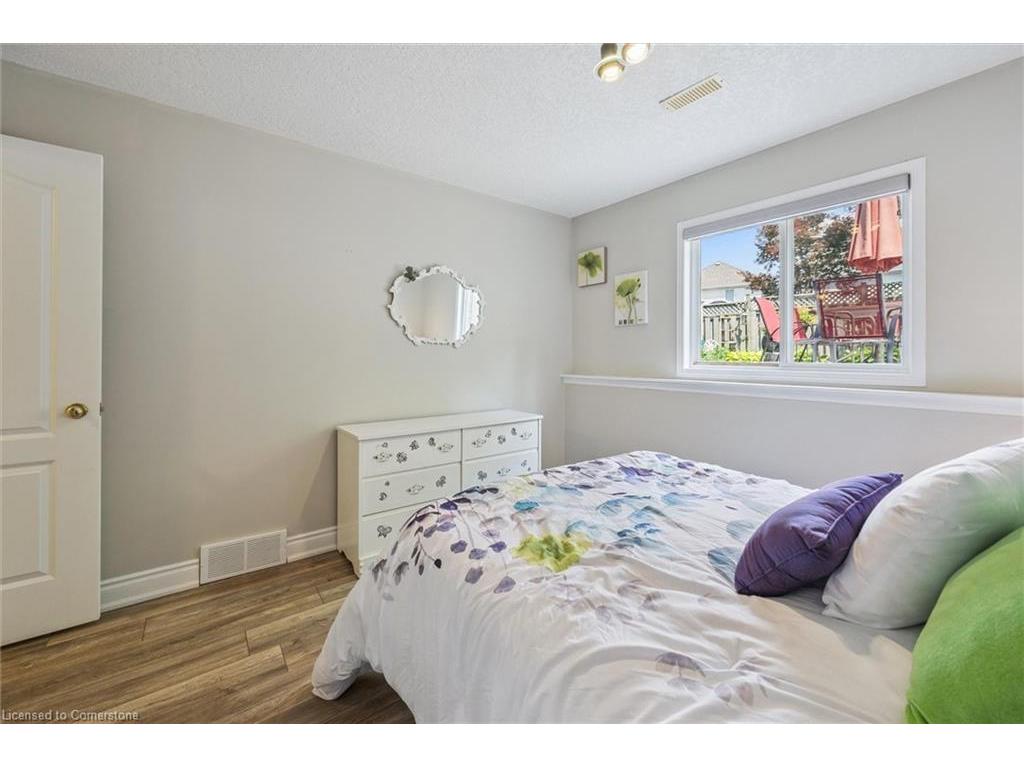 









576


Windjammer

Way,
Waterloo,




ON
N2K 3Z5

