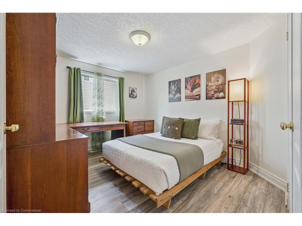 









576


Windjammer

Way,
Waterloo,




ON
N2K 3Z5

