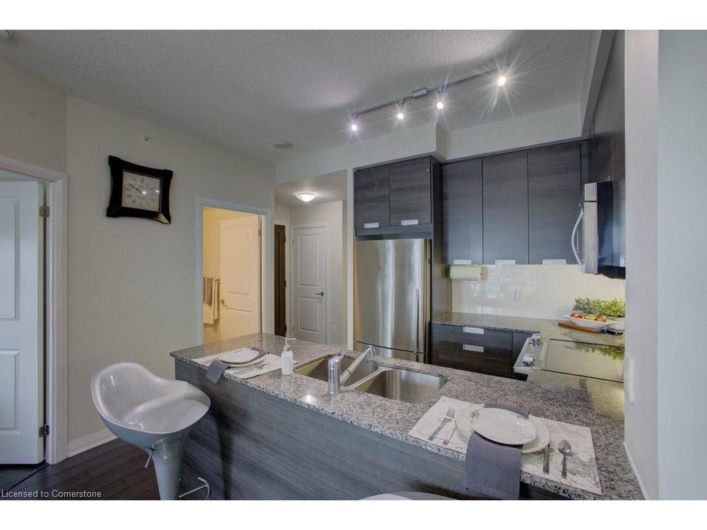 









75


Eglinton

Avenue West, 1601,
Mississauga,




ON
L5R 0E5


