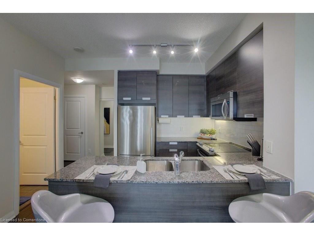 









75


Eglinton

Avenue West, 1601,
Mississauga,




ON
L5R 0E5

