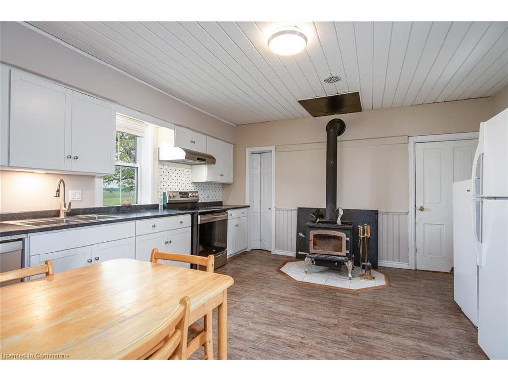 









4385


Hessen Strasse

,
Wellesley,







ON
N0B 2T0

