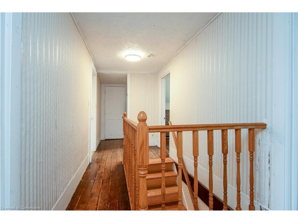 









4385


Hessen Strasse

,
Wellesley,







ON
N0B 2T0

