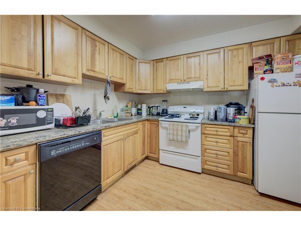 









392


Albert

Street, 204,
Waterloo,




ON
N2L 3V1

