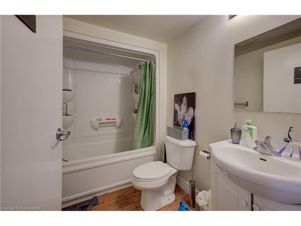 









392


Albert

Street, 204,
Waterloo,




ON
N2L 3V1

