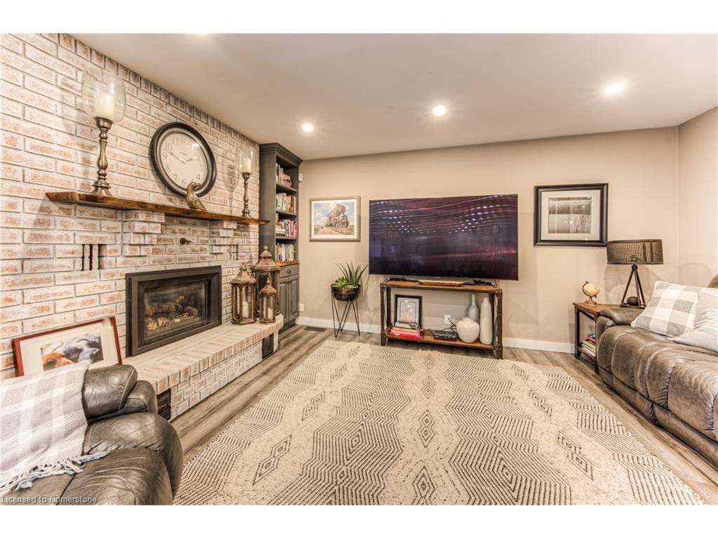 









364


Stanley

Street,
Ayr,




ON
N0B 1E0


