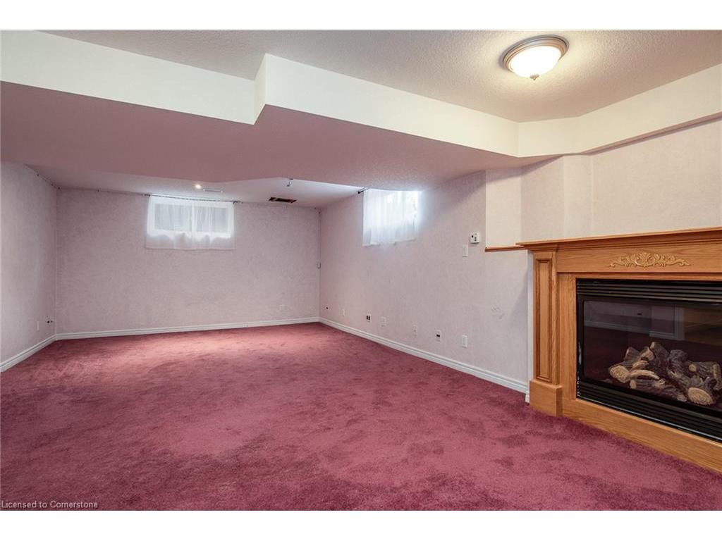 









35


Yarrow

Court,
Kitchener,




ON
N2E 4C4

