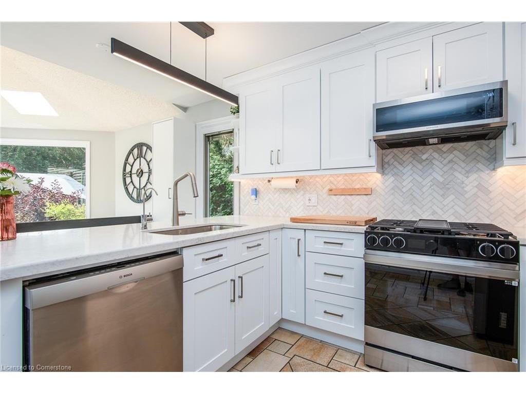 









518


Baringham

Place,
Waterloo,




ON
N2T 2J4

