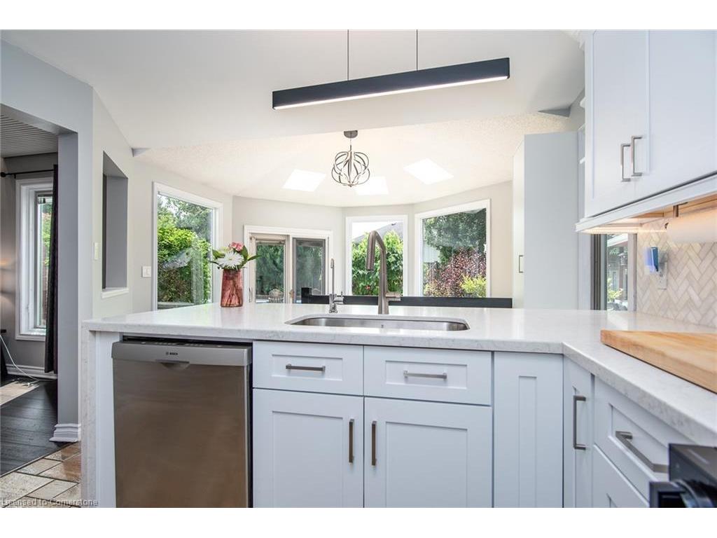 









518


Baringham

Place,
Waterloo,




ON
N2T 2J4

