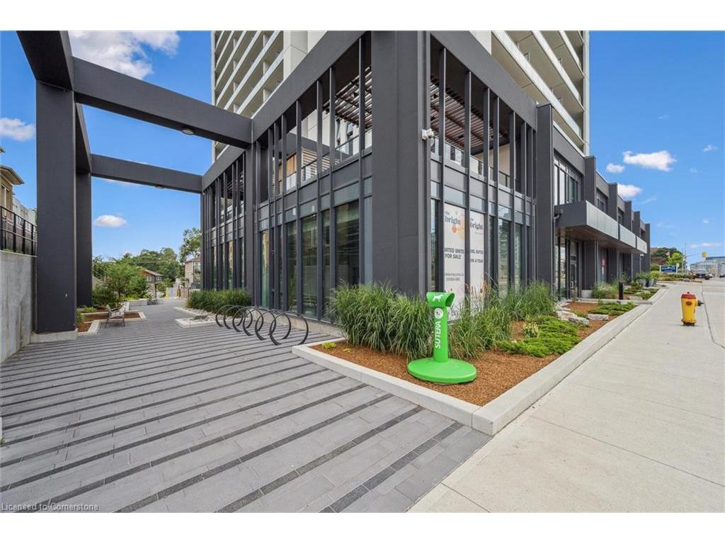 









741


King

Street West, 501,
Kitchener,




ON
N2G 4K9

