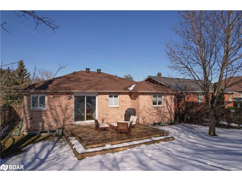 









10


Mulberry

Court,
Barrie,




ON
L4N 9S2

