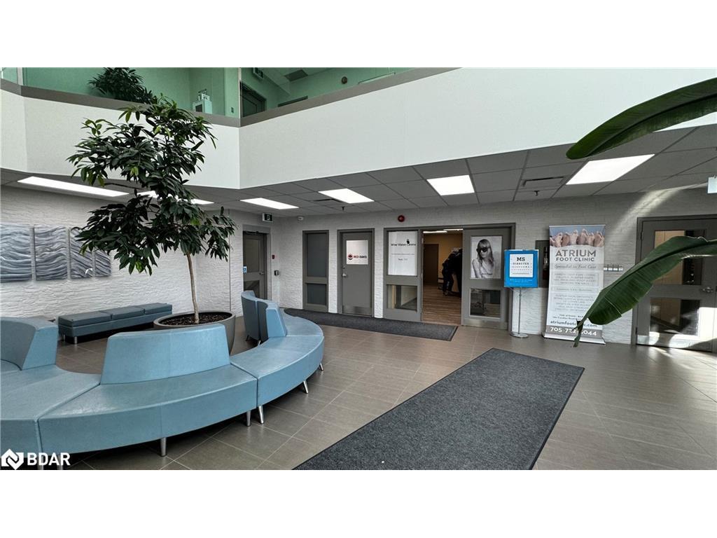 









190


Cundles

Road East, 104,
Barrie,




ON
L4M 4S5

