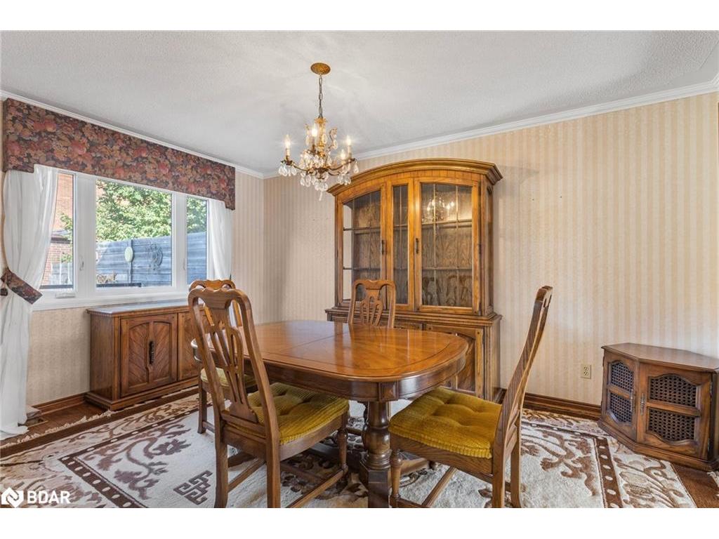 









36


Kempenfelt

Drive,
Barrie,




ON
L4M 1B9

