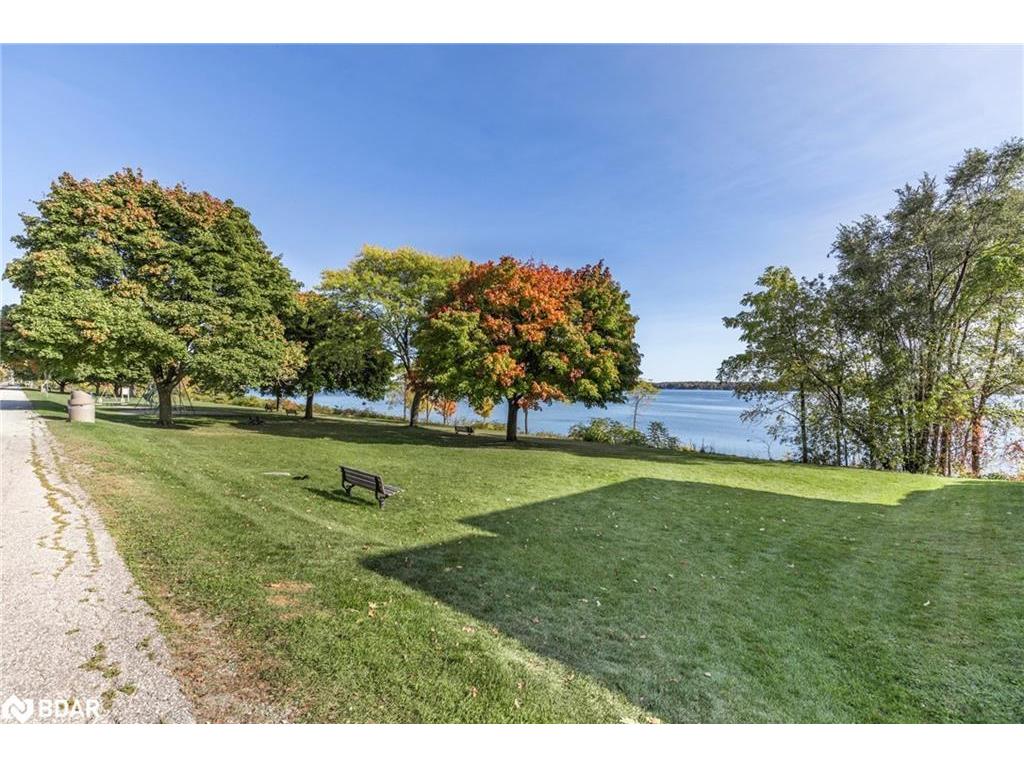 









36


Kempenfelt

Drive,
Barrie,




ON
L4M 1B9

