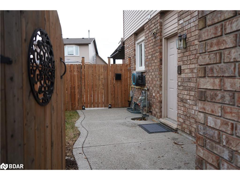 









22


Amblecote

Place, Bmst,
Hamilton,




ON
L8W 3E9

