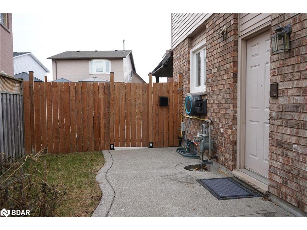









22


Amblecote

Place, Bmst,
Hamilton,




ON
L8W 3E9

