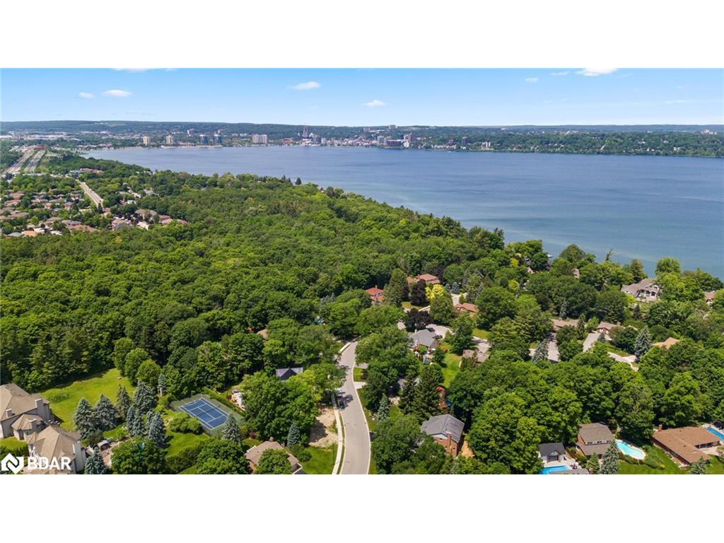 









311


Tollendal Mill

Road,
Barrie,




ON
L4N 7S6

