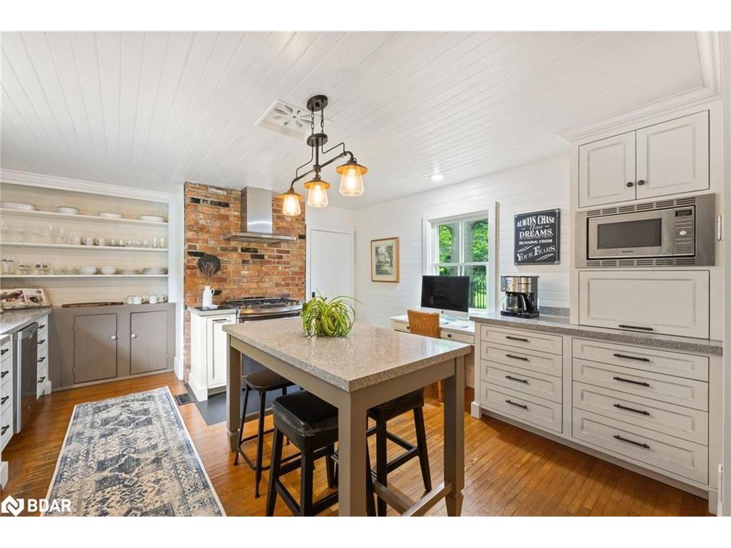 









311


Tollendal Mill

Road,
Barrie,




ON
L4N 7S6

