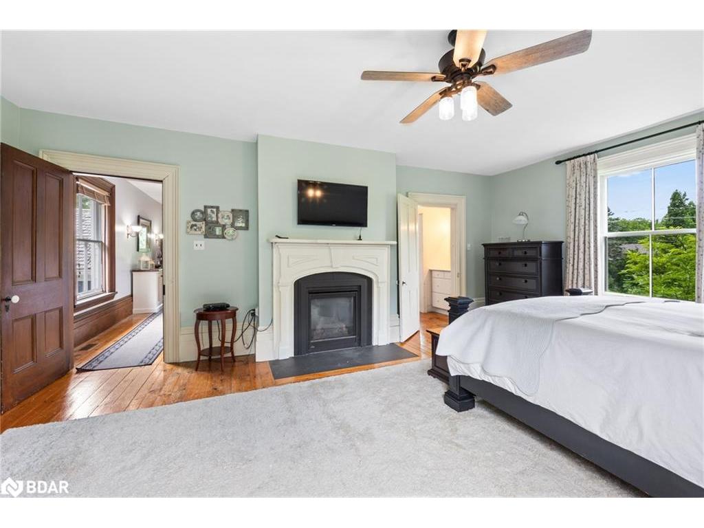 









311


Tollendal Mill

Road,
Barrie,




ON
L4N 7S6

