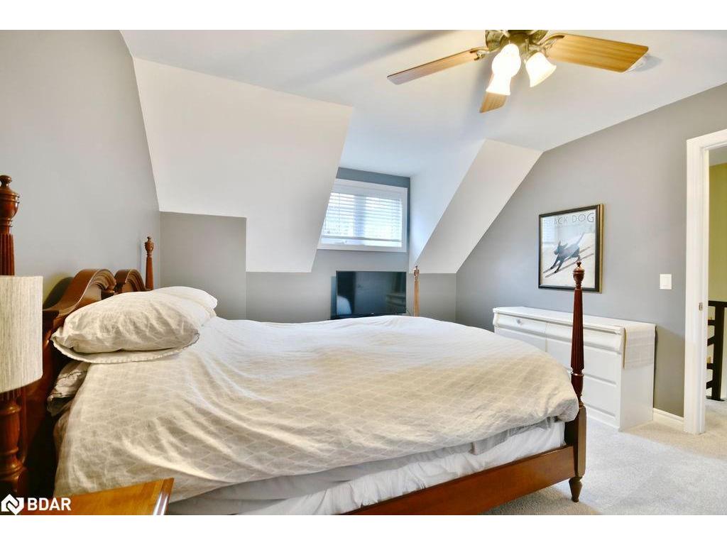 









25


Laidlaw

Street,
Wasaga Beach,




ON
L9Z 2L2

