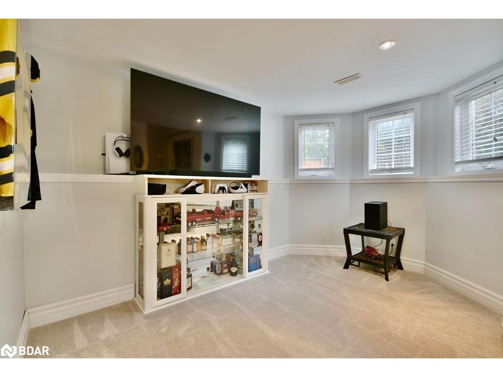 









25


Laidlaw

Street,
Wasaga Beach,




ON
L9Z 2L2

