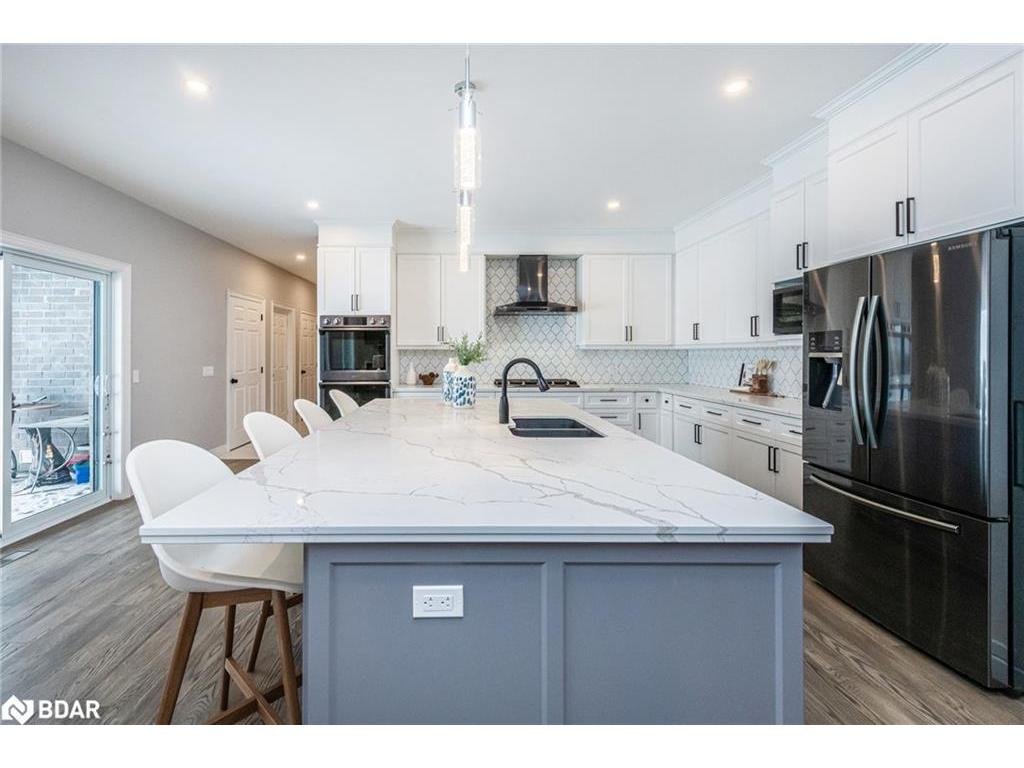 









373373


6th

Line,
Amaranth,




ON
L9W 0M4

