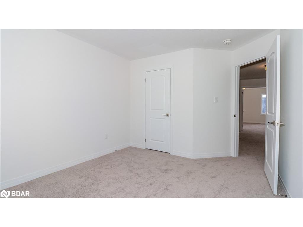 









3778


Sunbank

Crescent,
Severn,




ON
L3V 6H3

