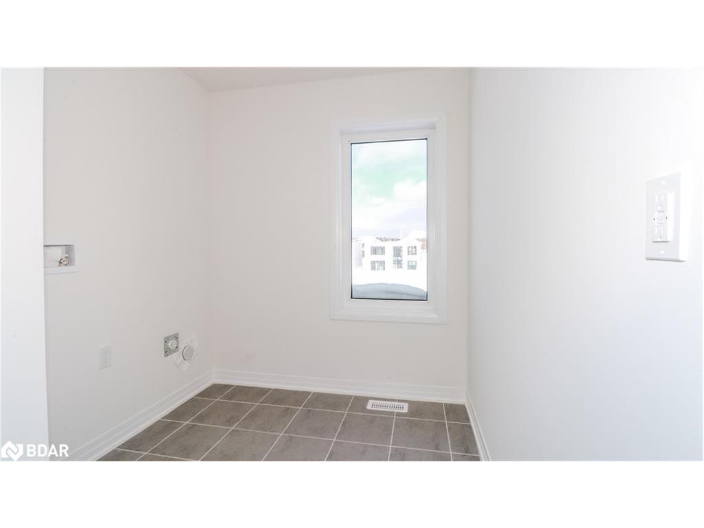 









3778


Sunbank

Crescent,
Severn,




ON
L3V 6H3

