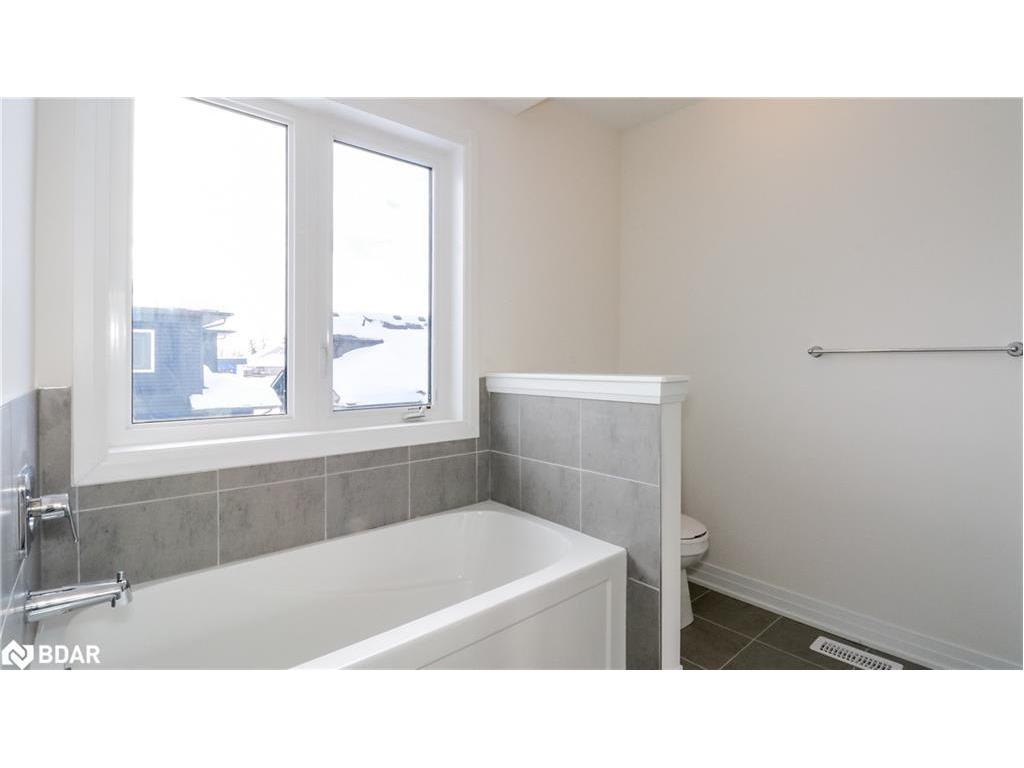 









3778


Sunbank

Crescent,
Severn,




ON
L3V 6H3

