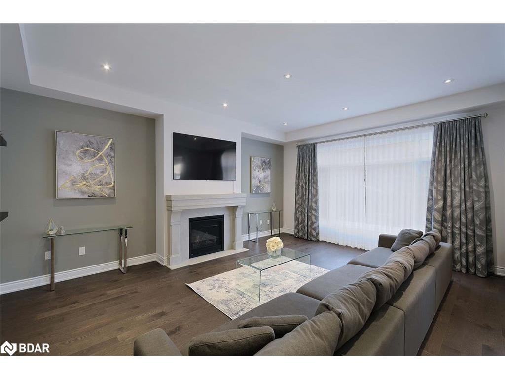 









3173


Millicent

Avenue,
Oakville,




ON
L6H 0V2

