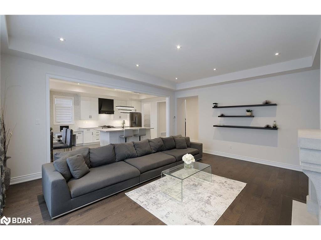 









3173


Millicent

Avenue,
Oakville,




ON
L6H 0V2

