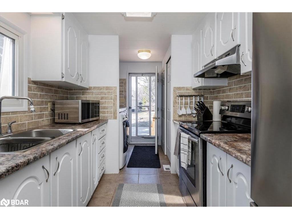 









25


Hawthorne

Drive,
Innisfil,




ON
L9S 1P1

