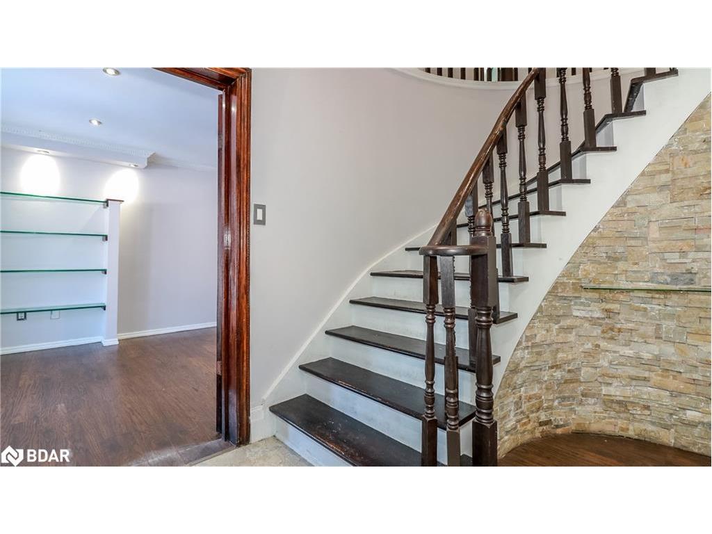 









104


Brown

Street,
Barrie,




ON
L4N 7V6


