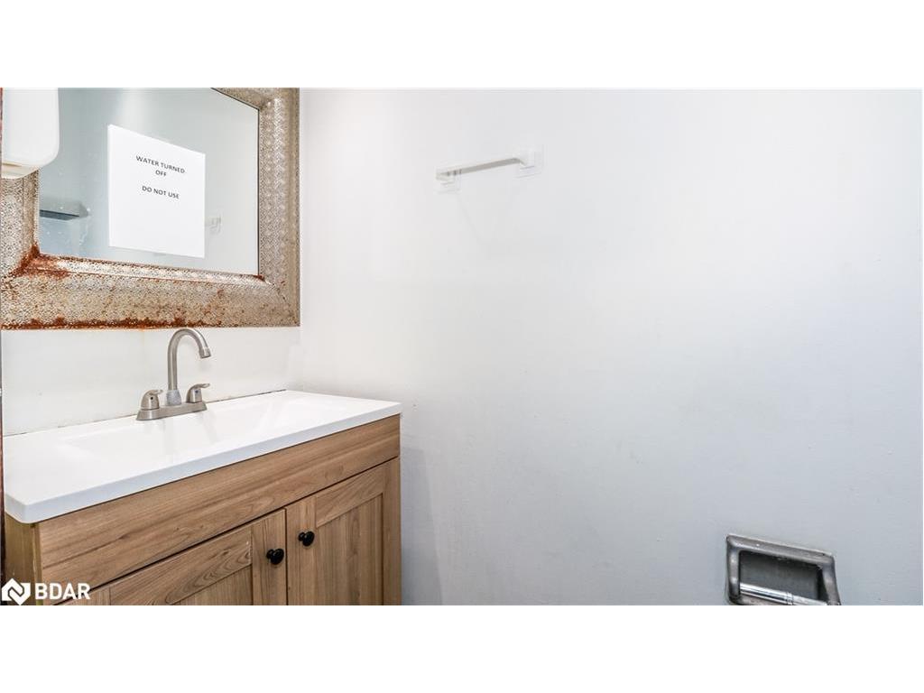 









104


Brown

Street,
Barrie,




ON
L4N 7V6

