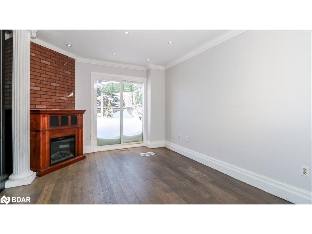 









104


Brown

Street,
Barrie,




ON
L4N 7V6


