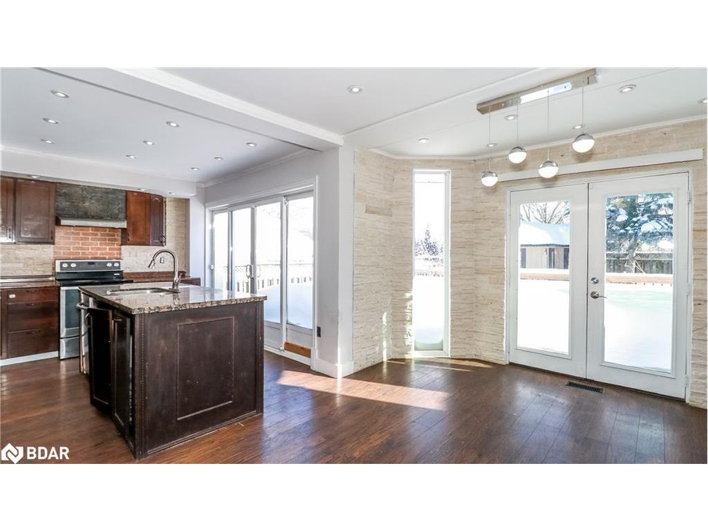 









104


Brown

Street,
Barrie,




ON
L4N 7V6


