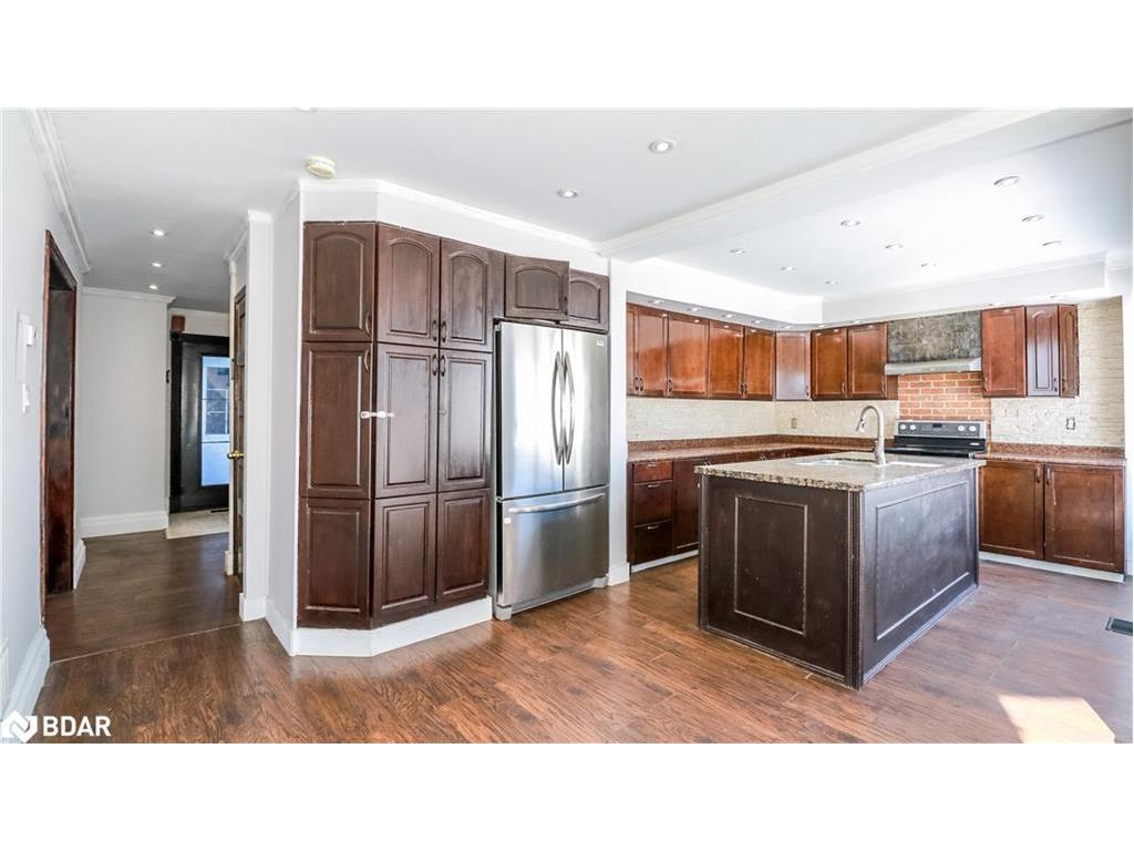 









104


Brown

Street,
Barrie,




ON
L4N 7V6

