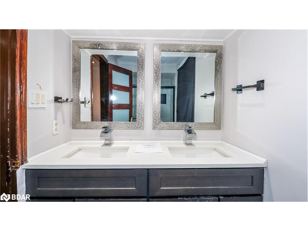 









104


Brown

Street,
Barrie,




ON
L4N 7V6

