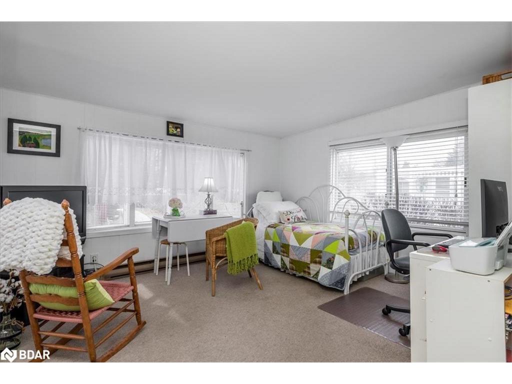 









8


Bonavista Arm

,
Innisfil,




ON
L9S 1P5

